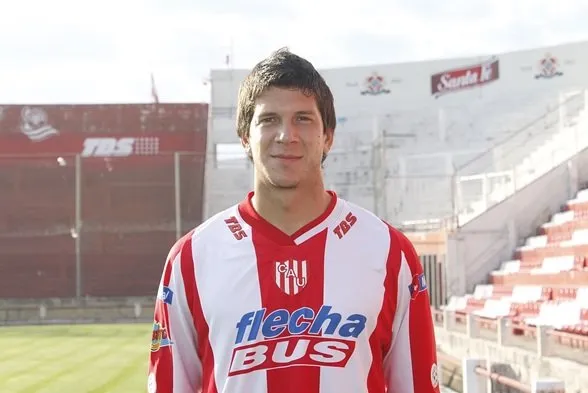 Serás eterno. Diego Barisone participó en los dos últimos ascensos de la institución.