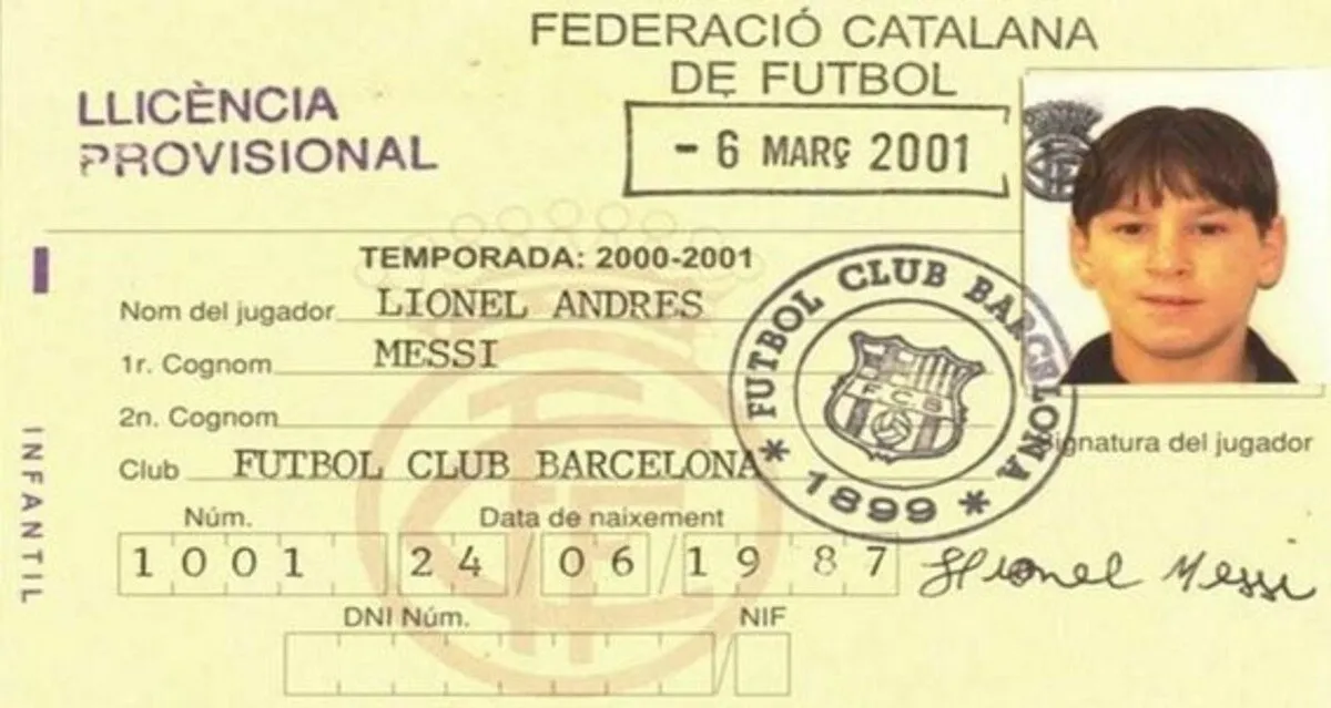 Primer carnet de Lionel Messi en el Fútbol Club Barcelona.