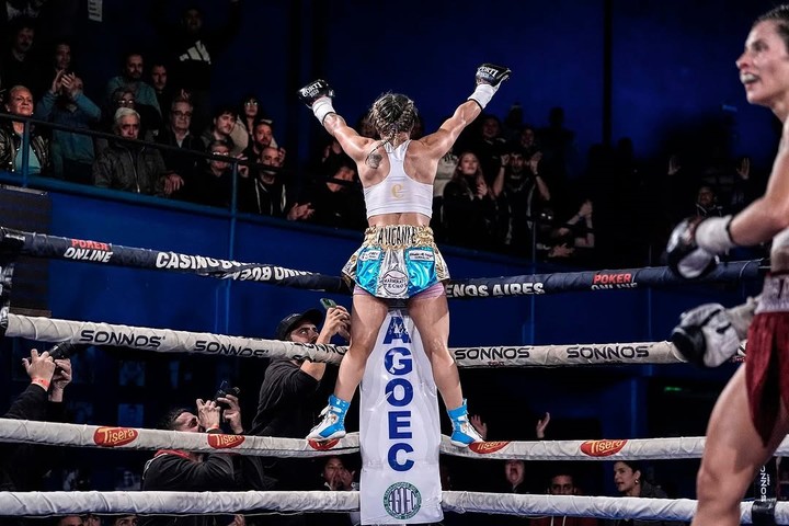 En junio, Sol Baumstarh se convirtió en la 38ª boxeadora argentina en conseguir un título mundial. Foto: Gentileza Boxeo de Primera.