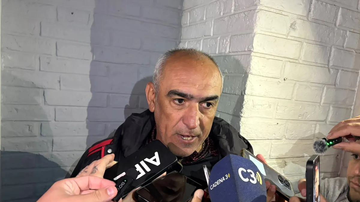 Iván Delfino entrenador de Colón.