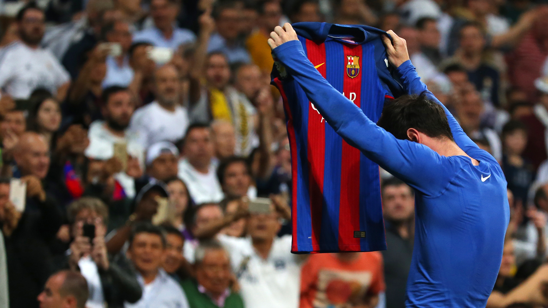 El icónico festejo contra el Real Madrid del 23 de abril de 2017 que Messi imitó en su publicación (Reuters / Stringer Livepic)