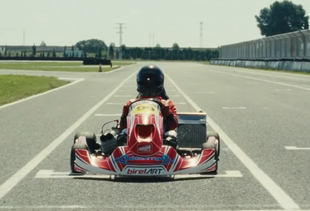El descanso de siete a ocho horas y el cuidado de la nutrición completan la rutina de preparación del deportista (Instagram/@carlostatay99)