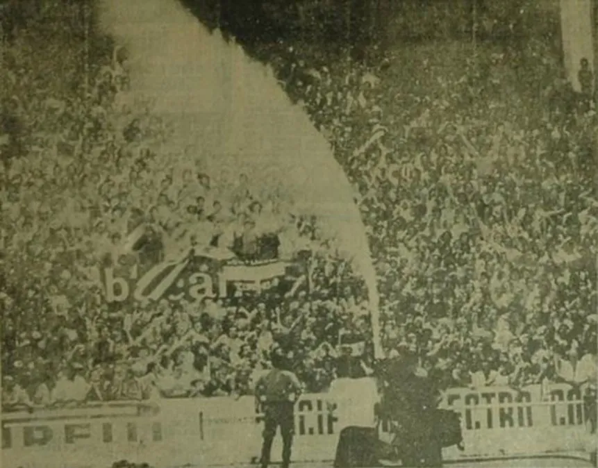 Las tribunas del Estadio 15 de Abril en el Torneo Nacional ´79.