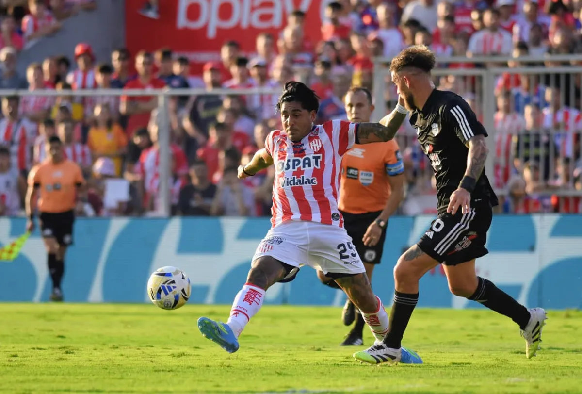 Unión visitará esta noche a Riestra por la fecha 13 del Clausura 2026.