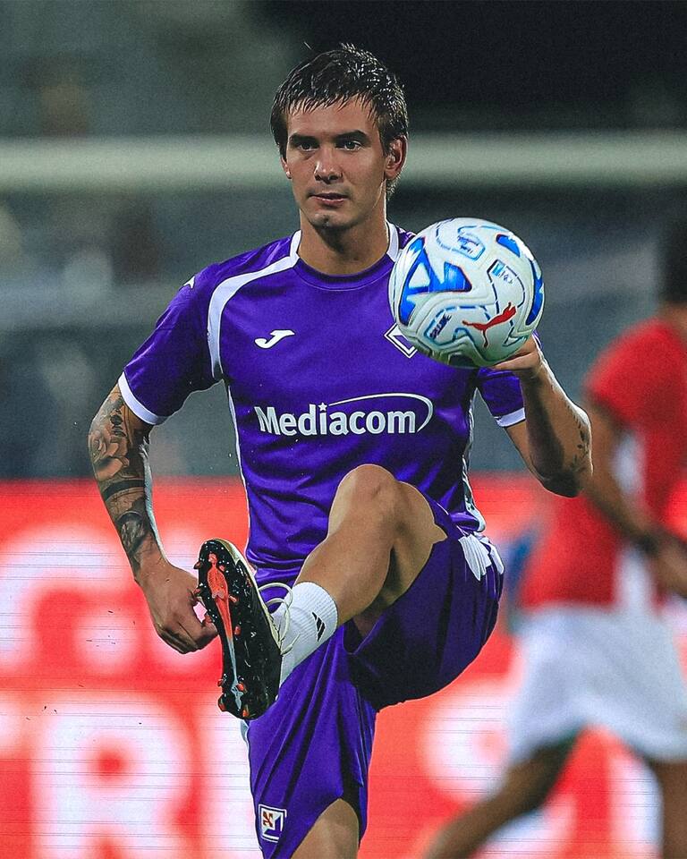 El mediocampista de 19 años llegó a Florencia cedido por Real Madrid por una temporada y sin opción de compra