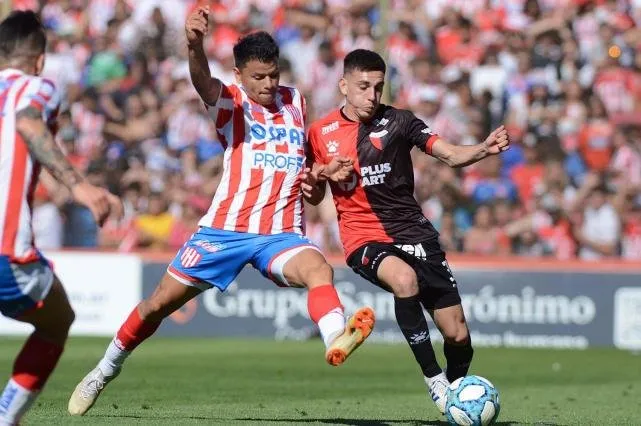 Por Torneos de AFA Regulares y No Regulares, Colón y Unión disputaron entre 1948 y 2019, 92 encuentros.