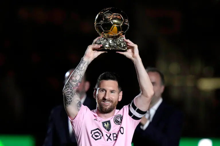 El último Balón de Oro Lionel Messi lo ganó siendo jugador de Inter Miami, aunque resaltó por lo hecho con la selección argentina
