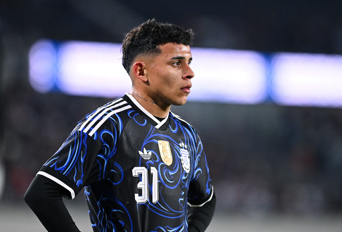 Leonel Flores aparece como una de las posibilidades para integrar la nómina de la selección argentina (REUTERS/Rodrigo Valle)