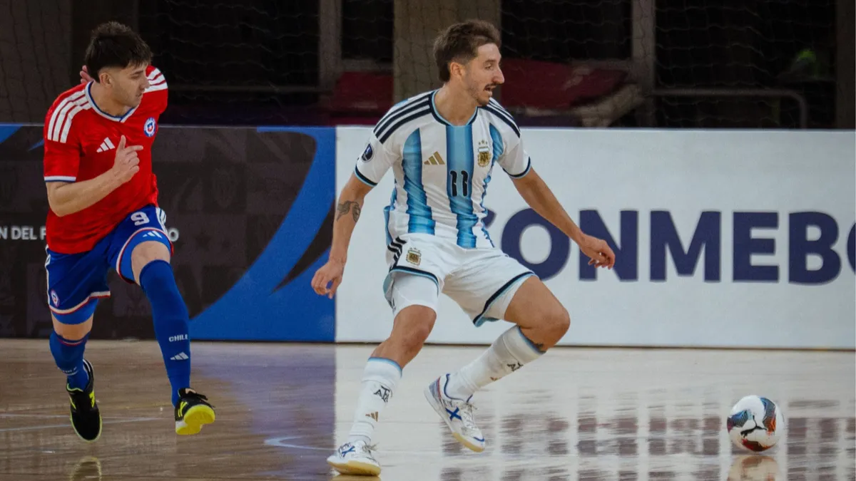 Argentina le ganó 2 a 0 a Chile en el Sub 20 mientras que la mayor igualó 0 a 0.