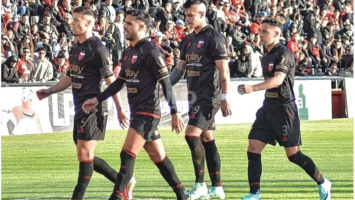 Colón, atento: Pier Barrios también está con la señal de alerta encendida