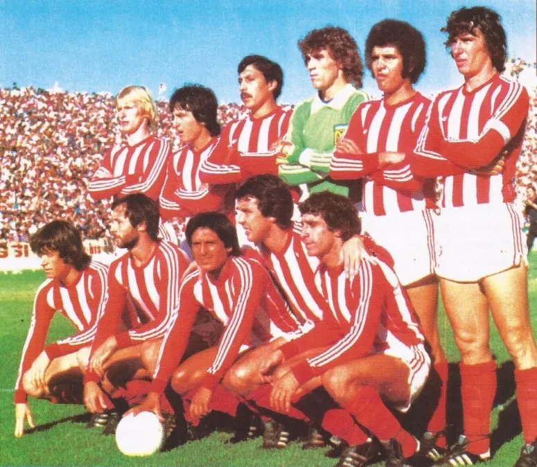 El mejor equipo de la historia de Unión. Subcampeón del Torneo Nacional '79, con figuras como Pumpido, Pitarch, Cárdenas y Alí.